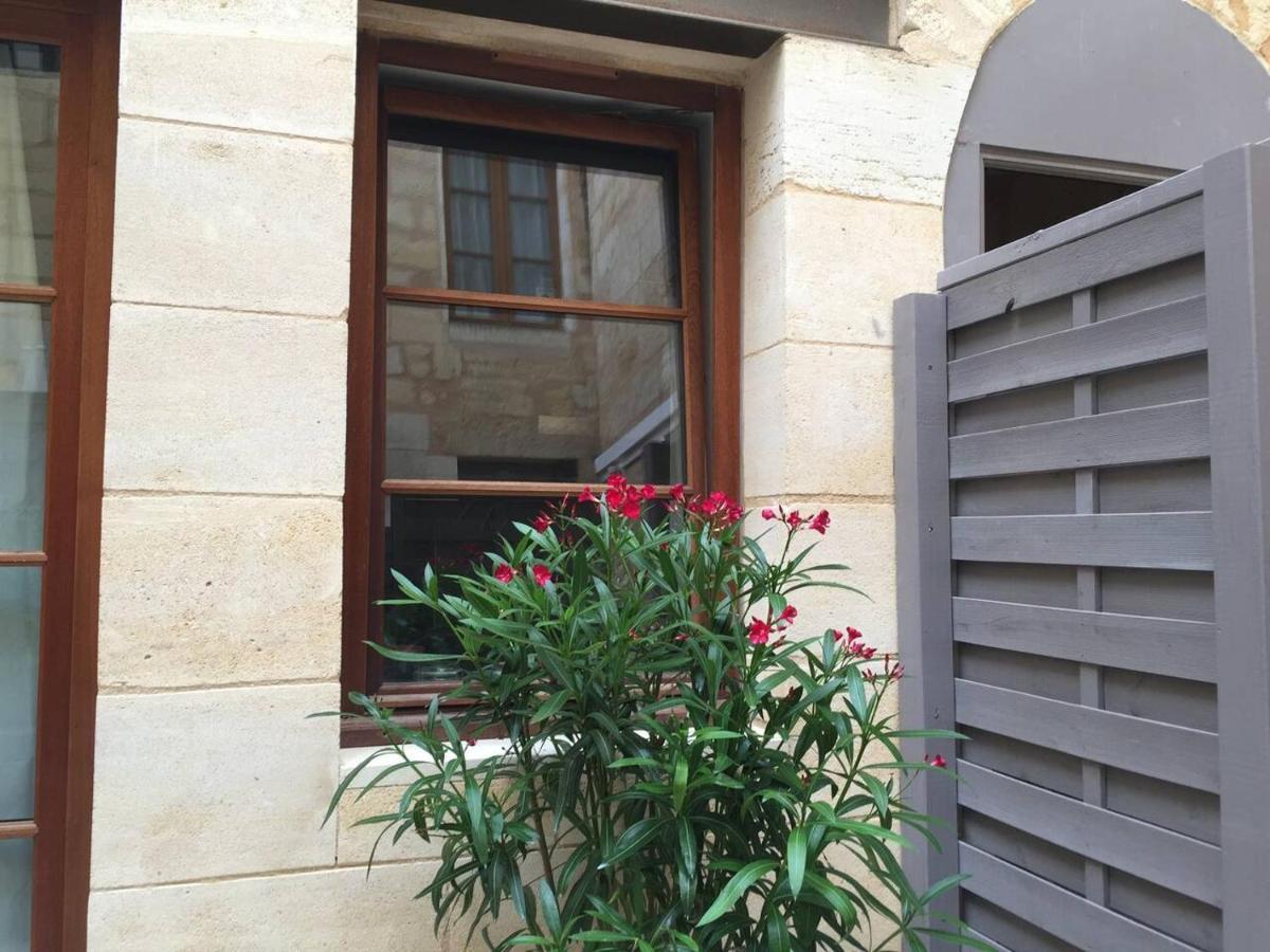 Appartamento L'Atelier D'Auguste - Terrasse En Plein Coeur De Bordeaux Esterno foto